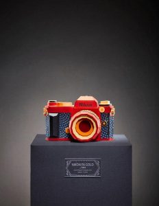 دوربین کاغذی Nikon FA Gold, 1984